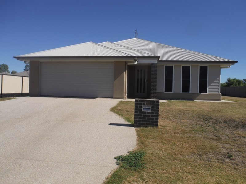 12 Bassett Court, Roma QLD 4455