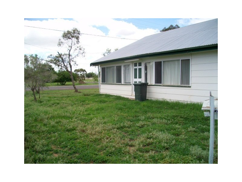 38 Raglan Street, Roma QLD 4455