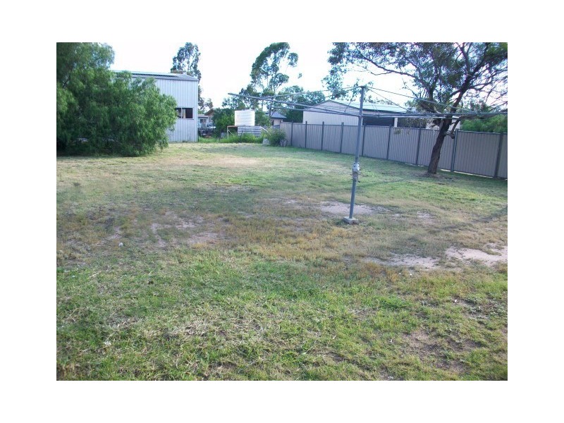 38 Raglan Street, Roma QLD 4455