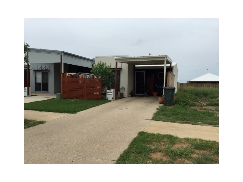 88 Currey Street, Roma QLD 4455