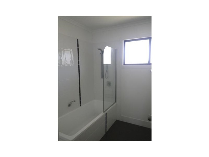 5 Luff Street, Roma QLD 4455