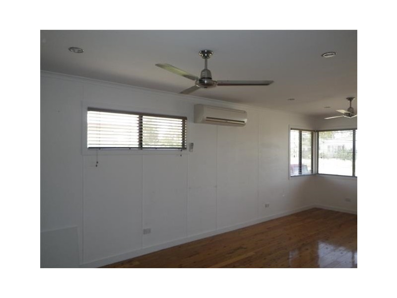 5 Luff Street, Roma QLD 4455