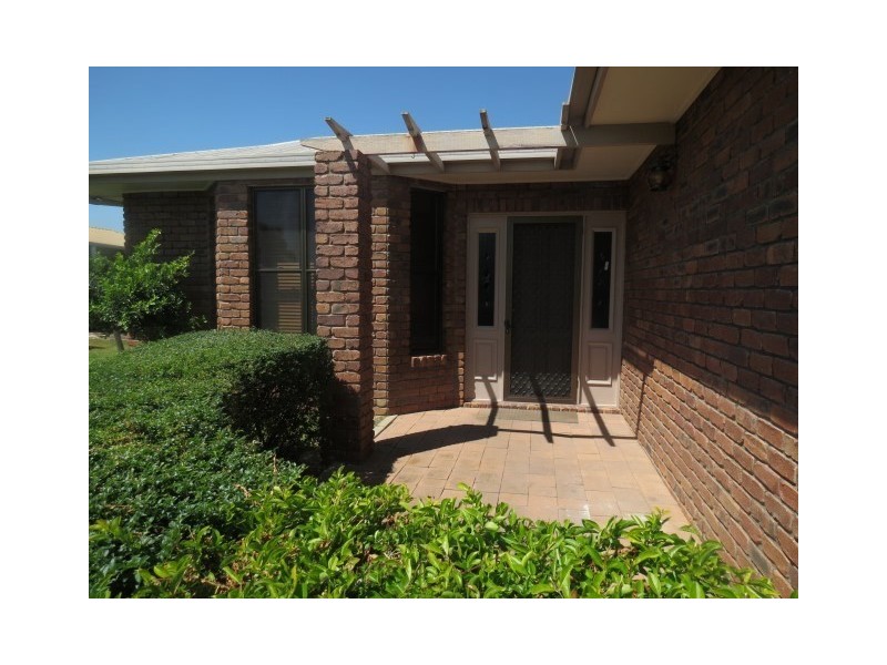 12 Marsden Court, Roma QLD 4455