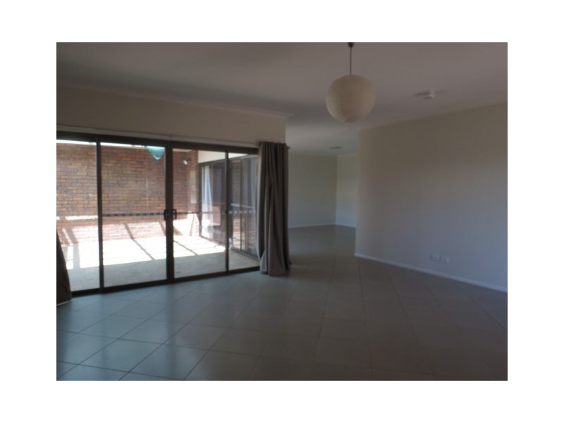 12 Marsden Court, Roma QLD 4455