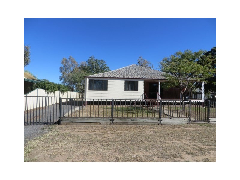109 Charles Street, Roma QLD 4455