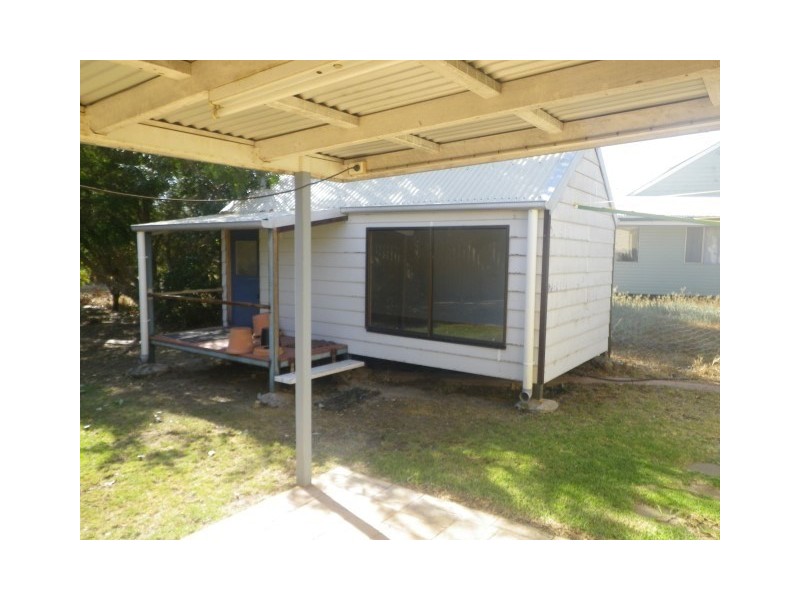 114 Northern Road, Roma QLD 4455