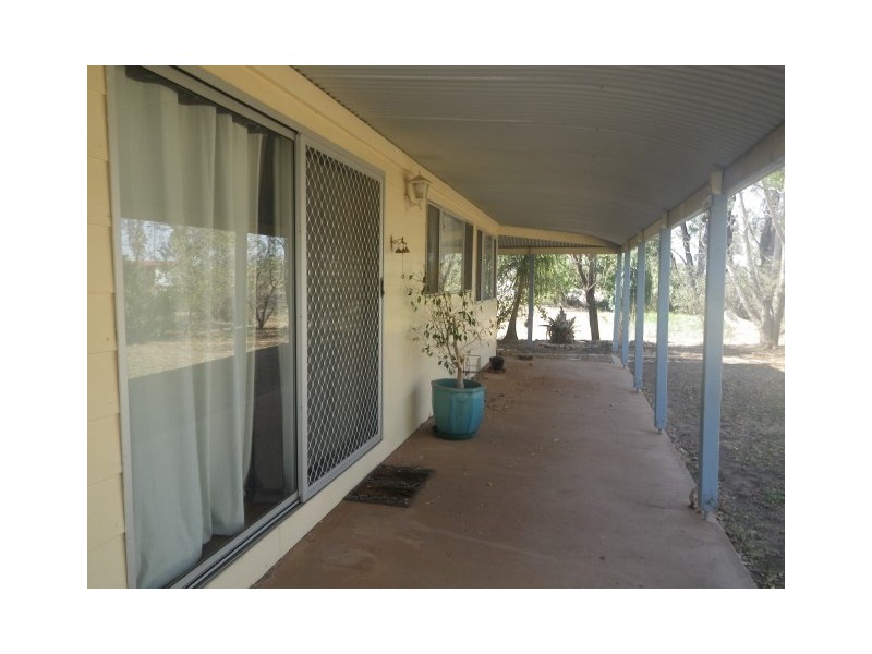 114 Northern Road, Roma QLD 4455