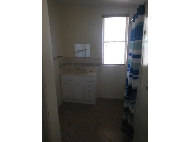 114 Northern Road, Roma QLD 4455