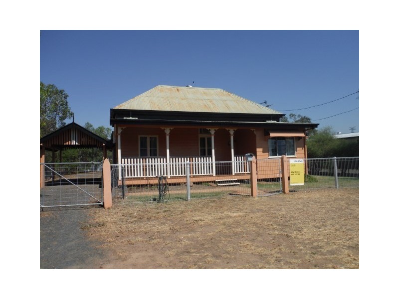 105 Charles Street, Roma QLD 4455