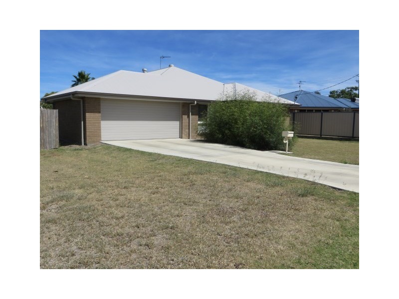 18 Courtney Street, Roma QLD 4455