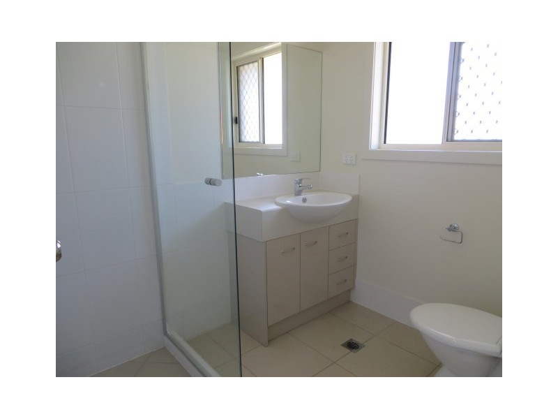 18 Courtney Street, Roma QLD 4455