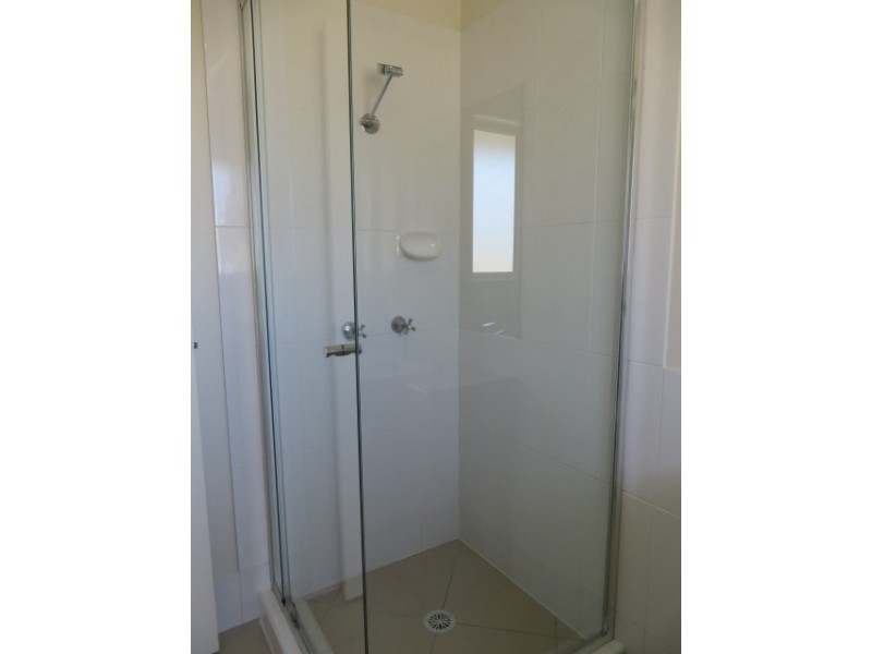 18 Courtney Street, Roma QLD 4455