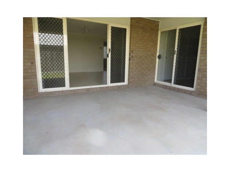 18 Courtney Street, Roma QLD 4455