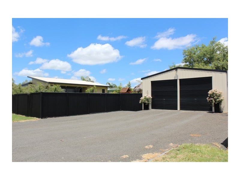 1 Elmer Street, Roma QLD 4455