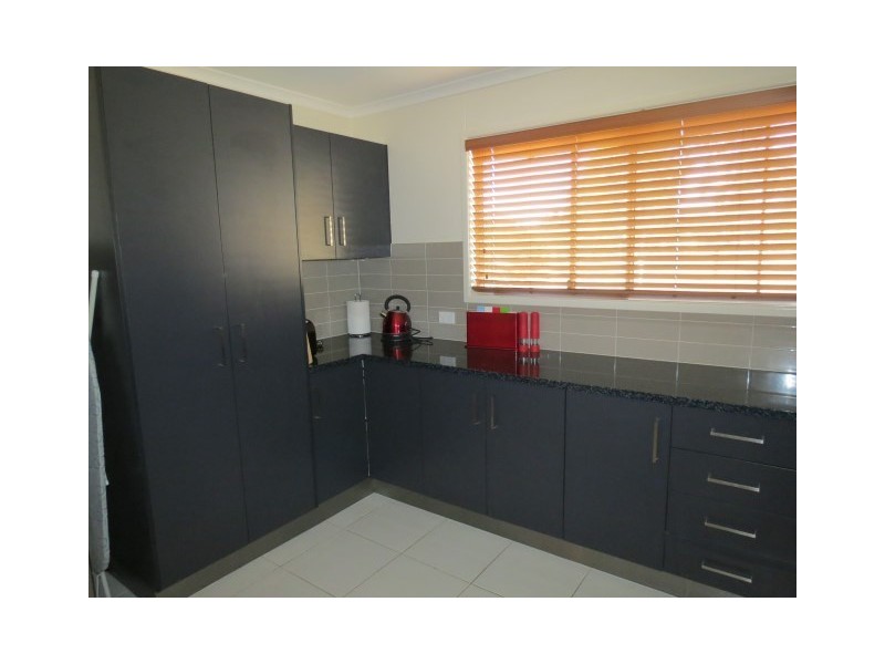 39 Northern Road, Roma QLD 4455