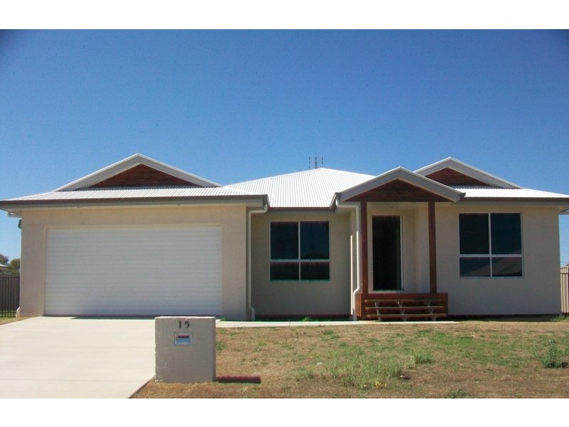 15 Bassett Court, Roma QLD 4455