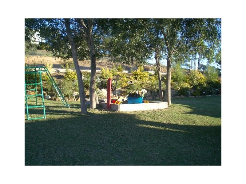 26 Bridge Street, Taroom QLD 4420