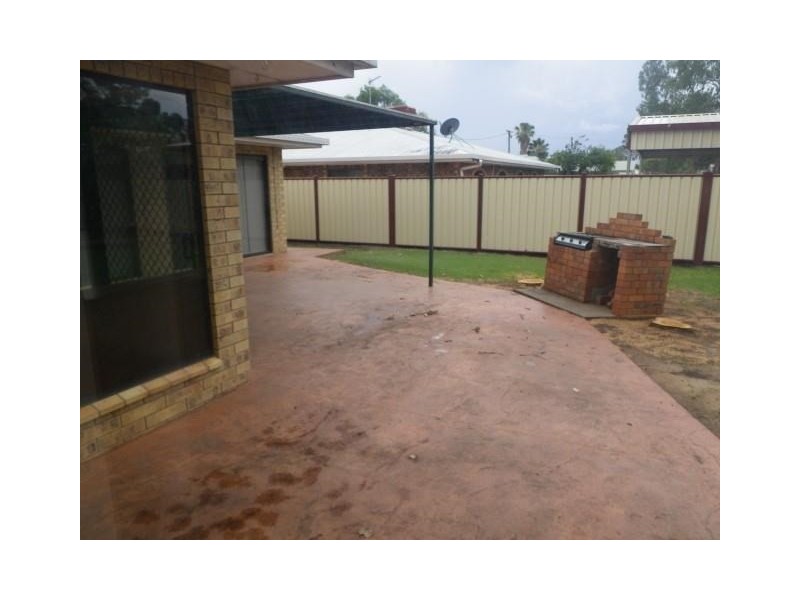 22 Edna Street, Roma QLD 4455