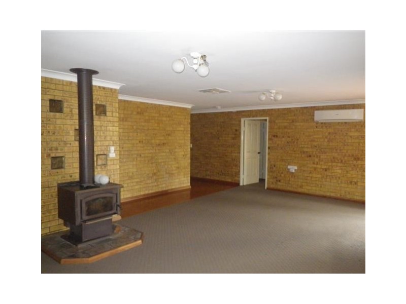 22 Edna Street, Roma QLD 4455