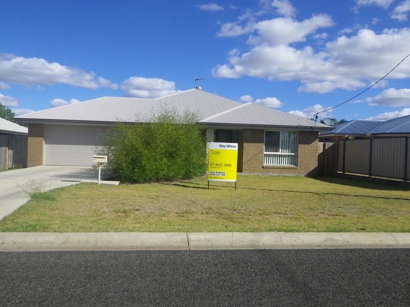 18 Courtney, Roma QLD 4455