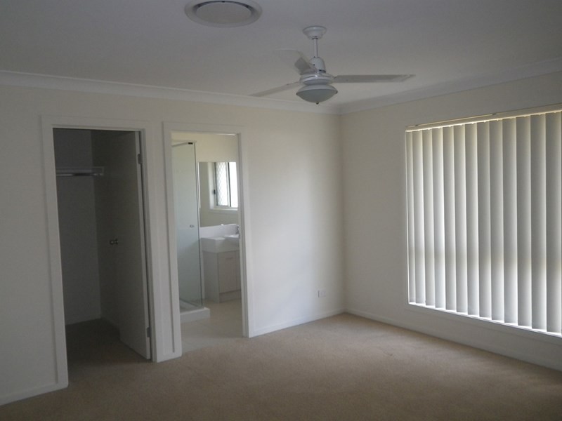 18 Courtney, Roma QLD 4455