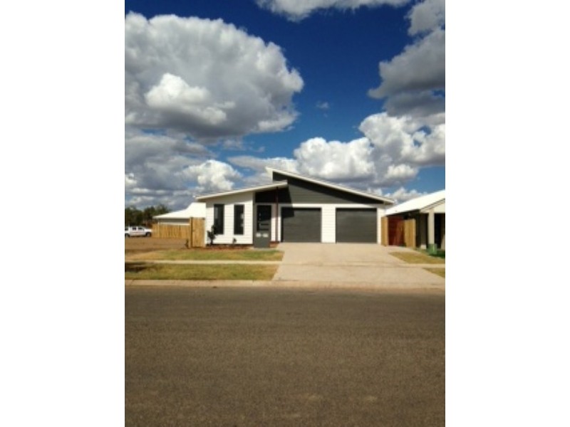 76B Currey Street, Roma QLD 4455