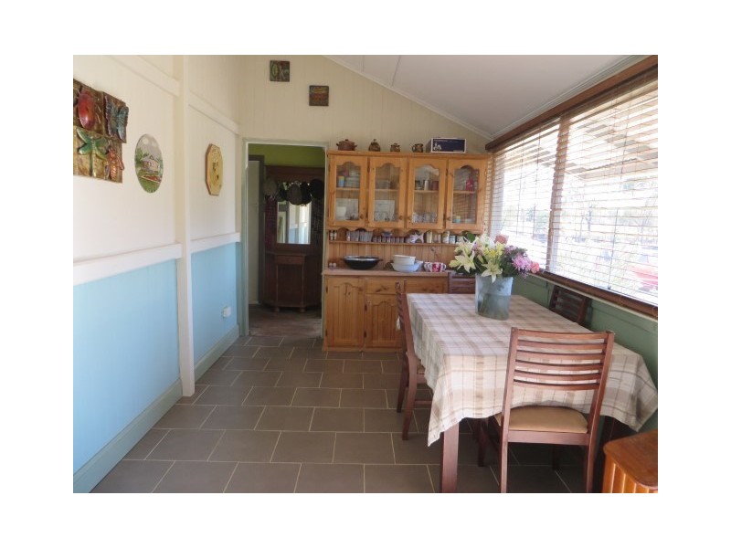 7 Garden Street, Yuleba QLD 4427