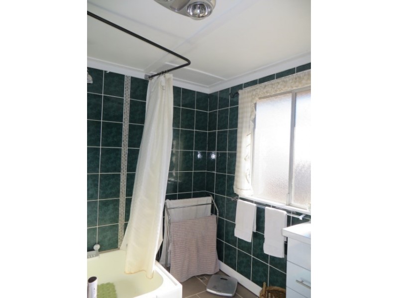 7 Garden Street, Yuleba QLD 4427