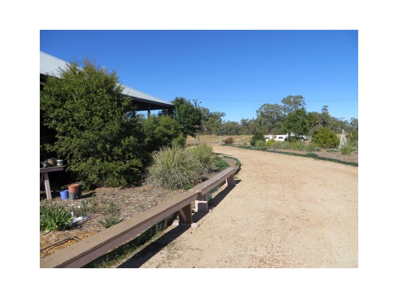 7 Garden Street, Yuleba QLD 4427