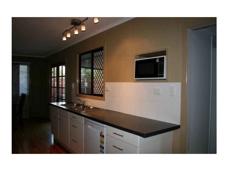 36 Saunders Street, Roma QLD 4455