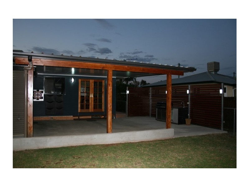36 Saunders Street, Roma QLD 4455