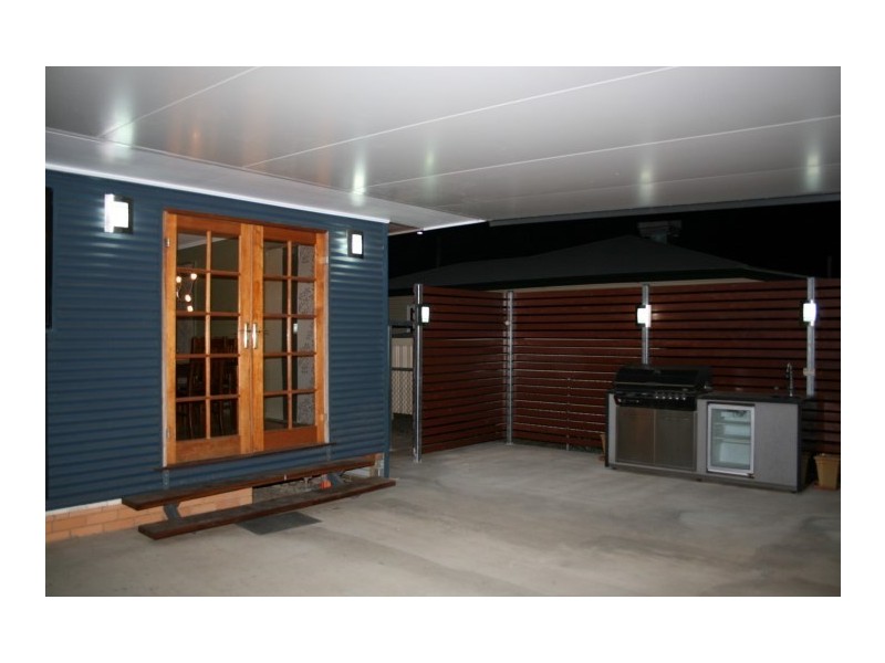 36 Saunders Street, Roma QLD 4455