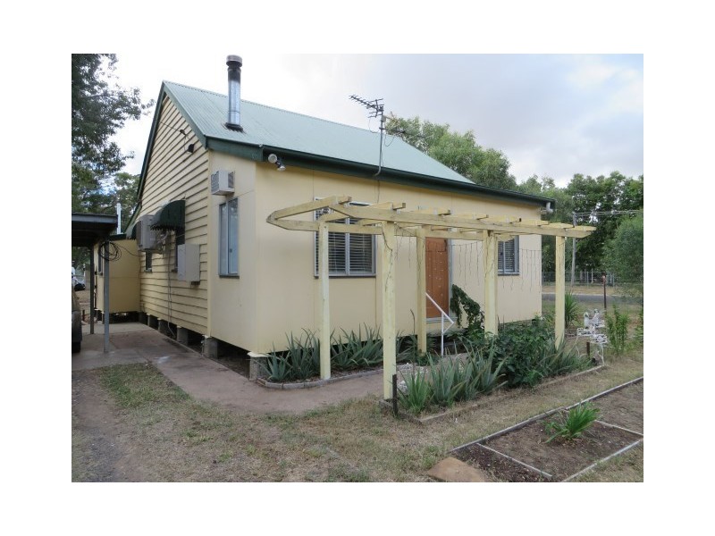 9 Bungil Street, Roma QLD 4455