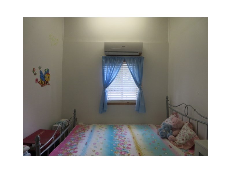 9 Bungil Street, Roma QLD 4455