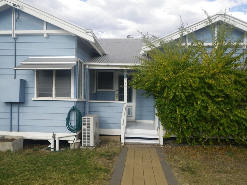 8 Lewis Street, Roma QLD 4455