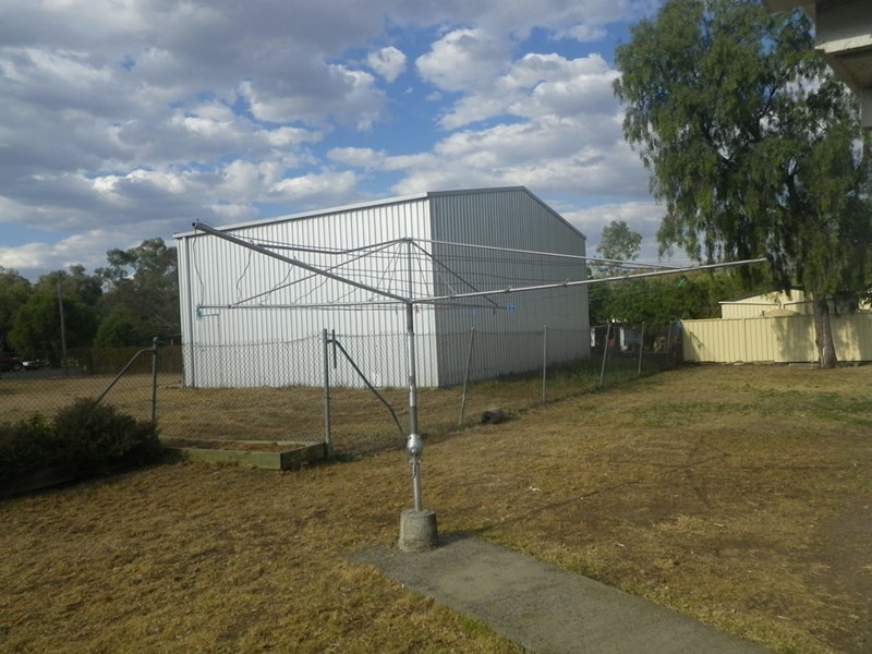 8 Lewis Street, Roma QLD 4455