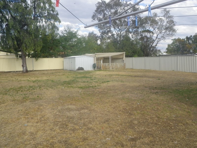 8 Lewis Street, Roma QLD 4455