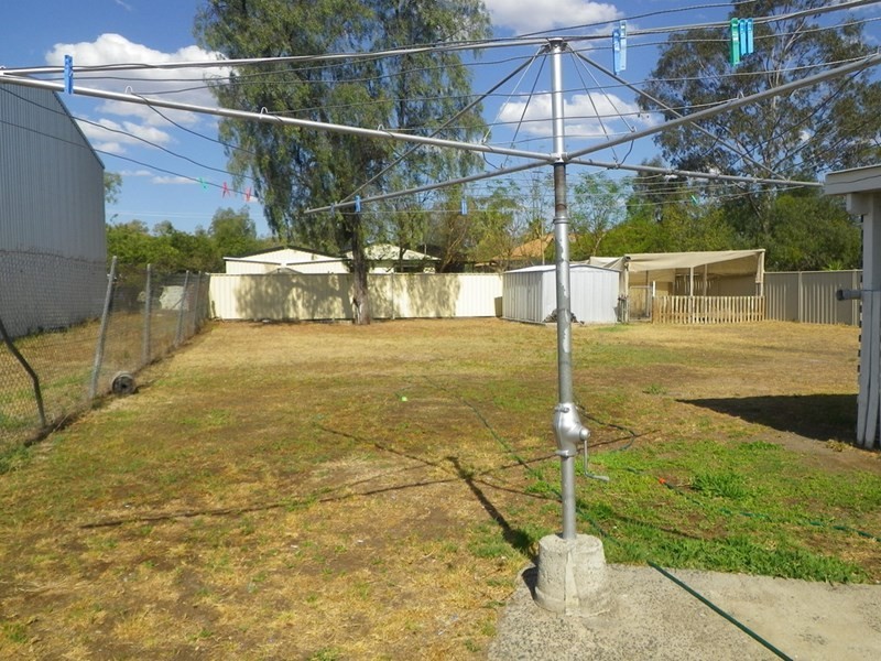 8 Lewis Street, Roma QLD 4455