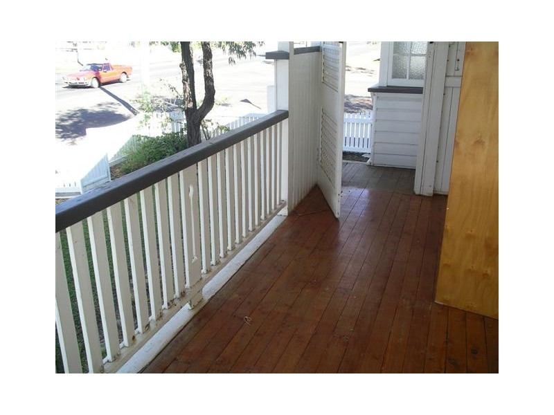 39 Bowen Street, Roma QLD 4455