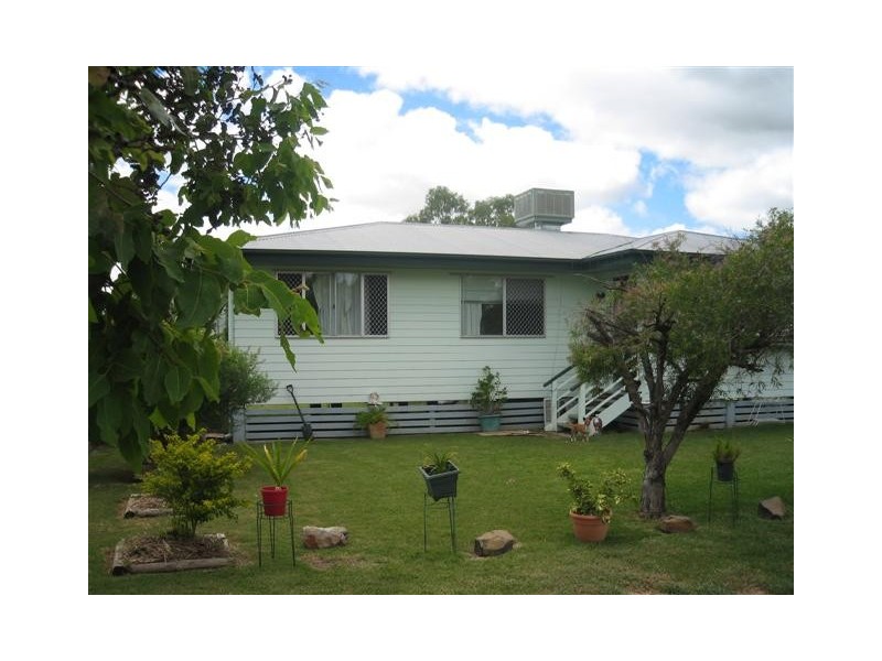 4 Cottell Street, Roma QLD 4455