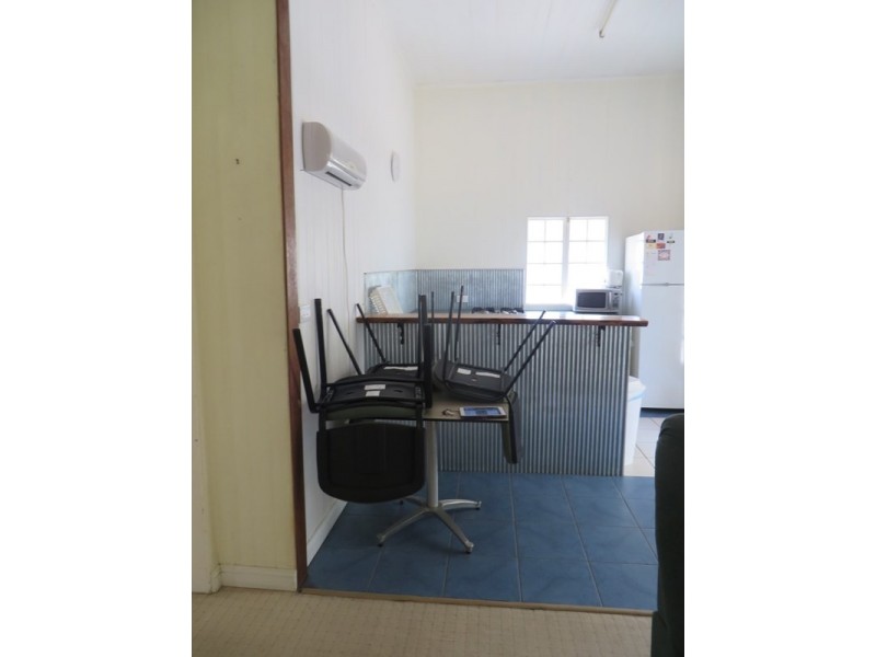 94 Northern Road, Roma QLD 4455