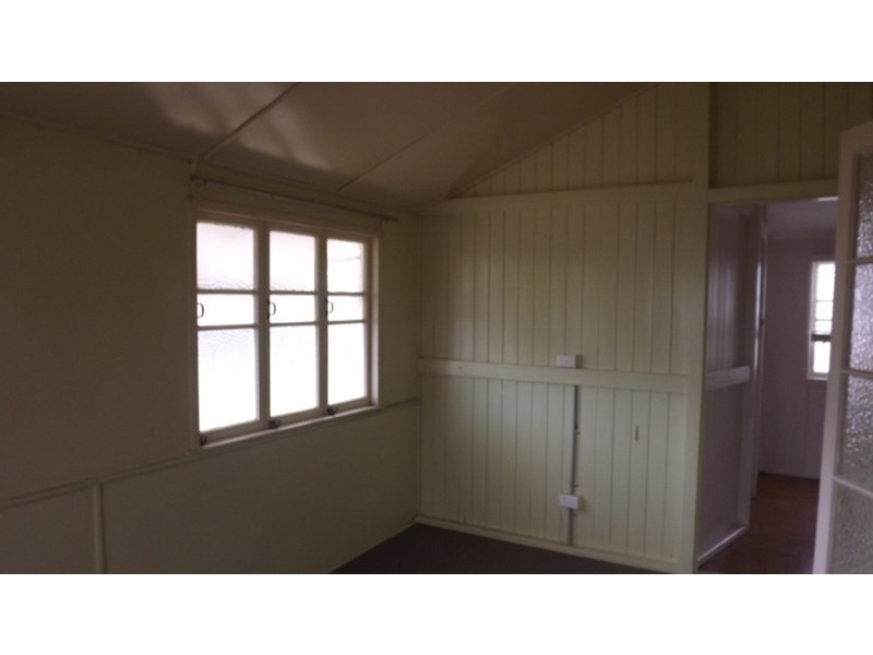 1A Lovell Street, Roma QLD 4455