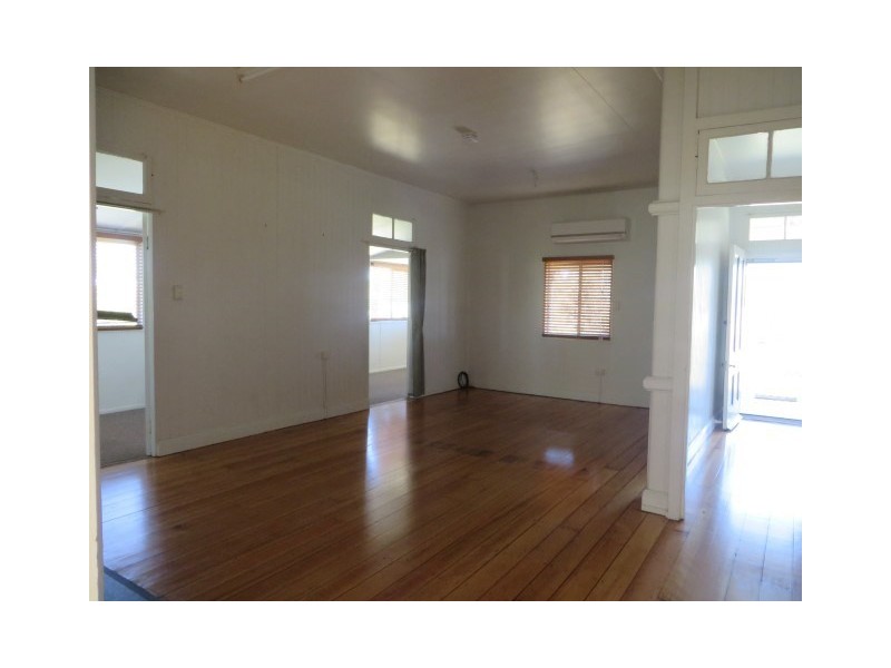 39 Chrystal Street, Roma QLD 4455