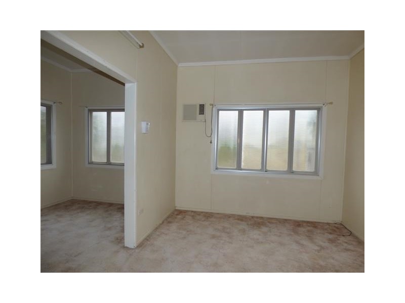 18 Lewis Street, Roma QLD 4455