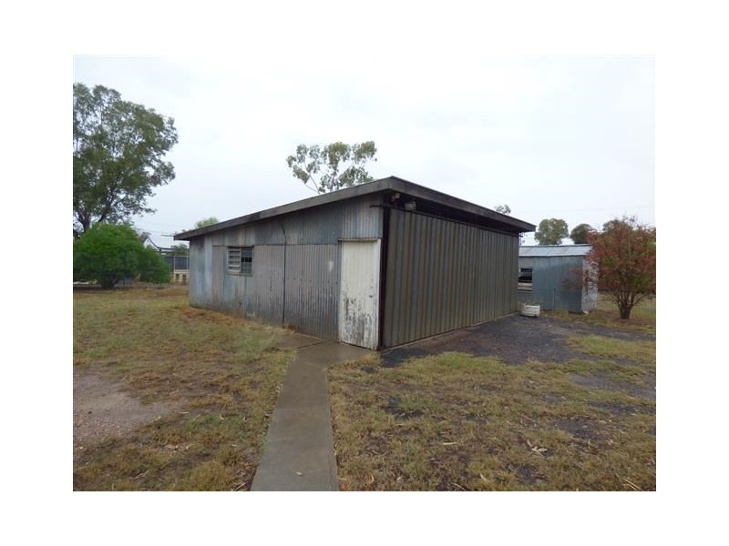 18 Lewis Street, Roma QLD 4455