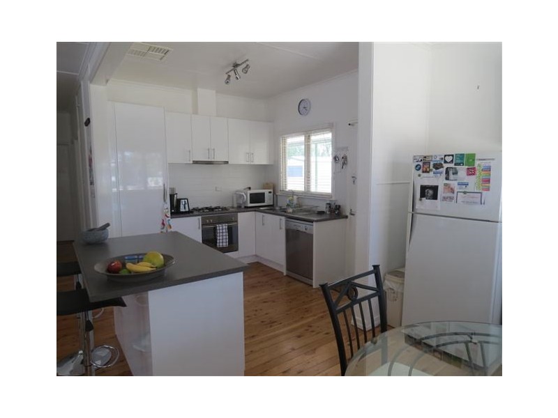 11 Saunders Street, Roma QLD 4455