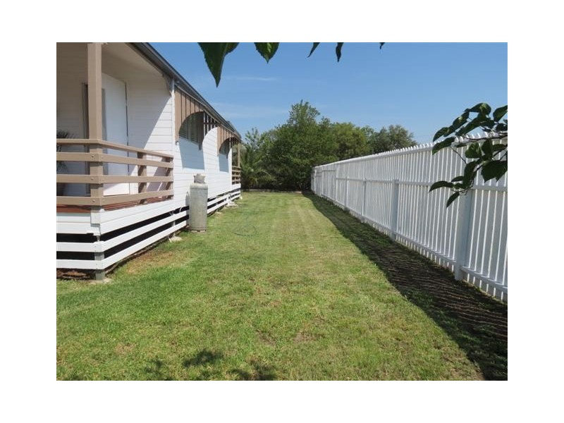 9 Albert Street, Roma QLD 4455