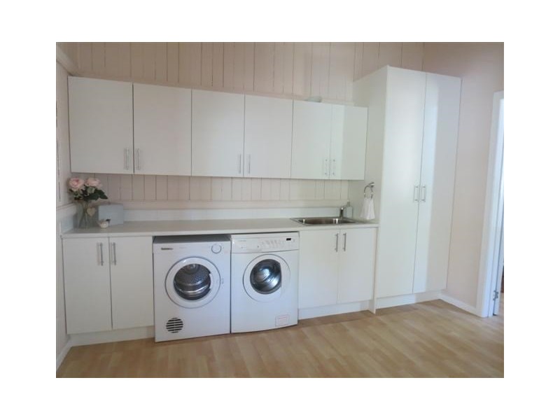 9 Albert Street, Roma QLD 4455