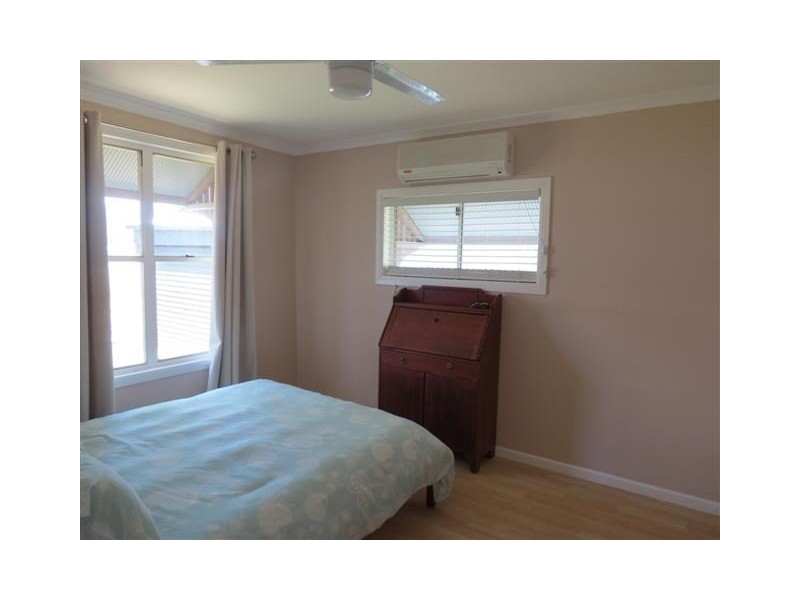 9 Albert Street, Roma QLD 4455