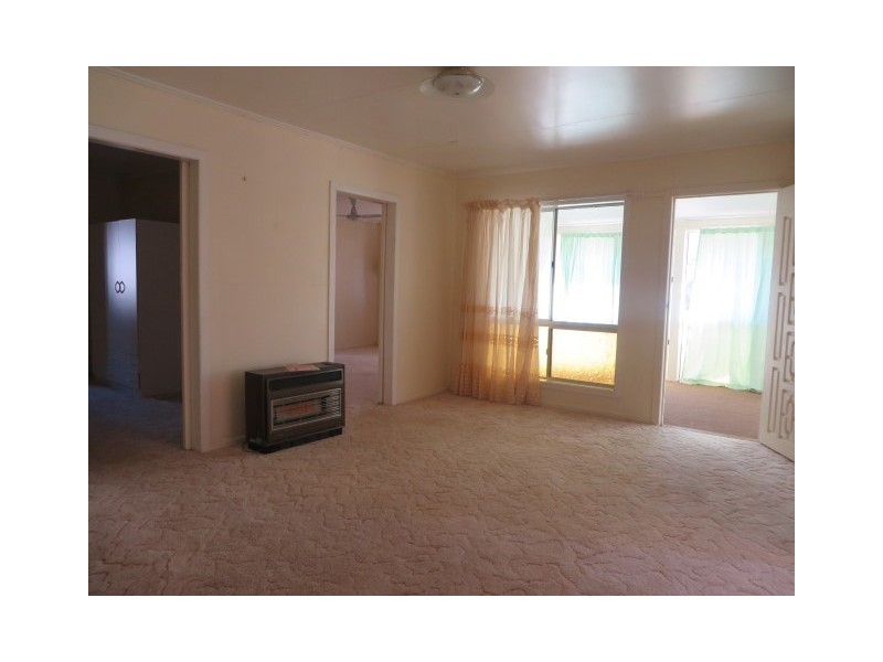 12 Albert Street, Roma QLD 4455